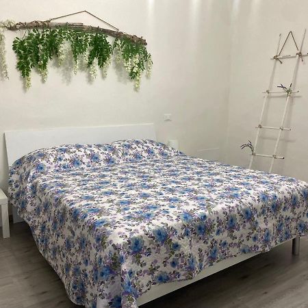 La Petite Maison Usigliano Esterno foto