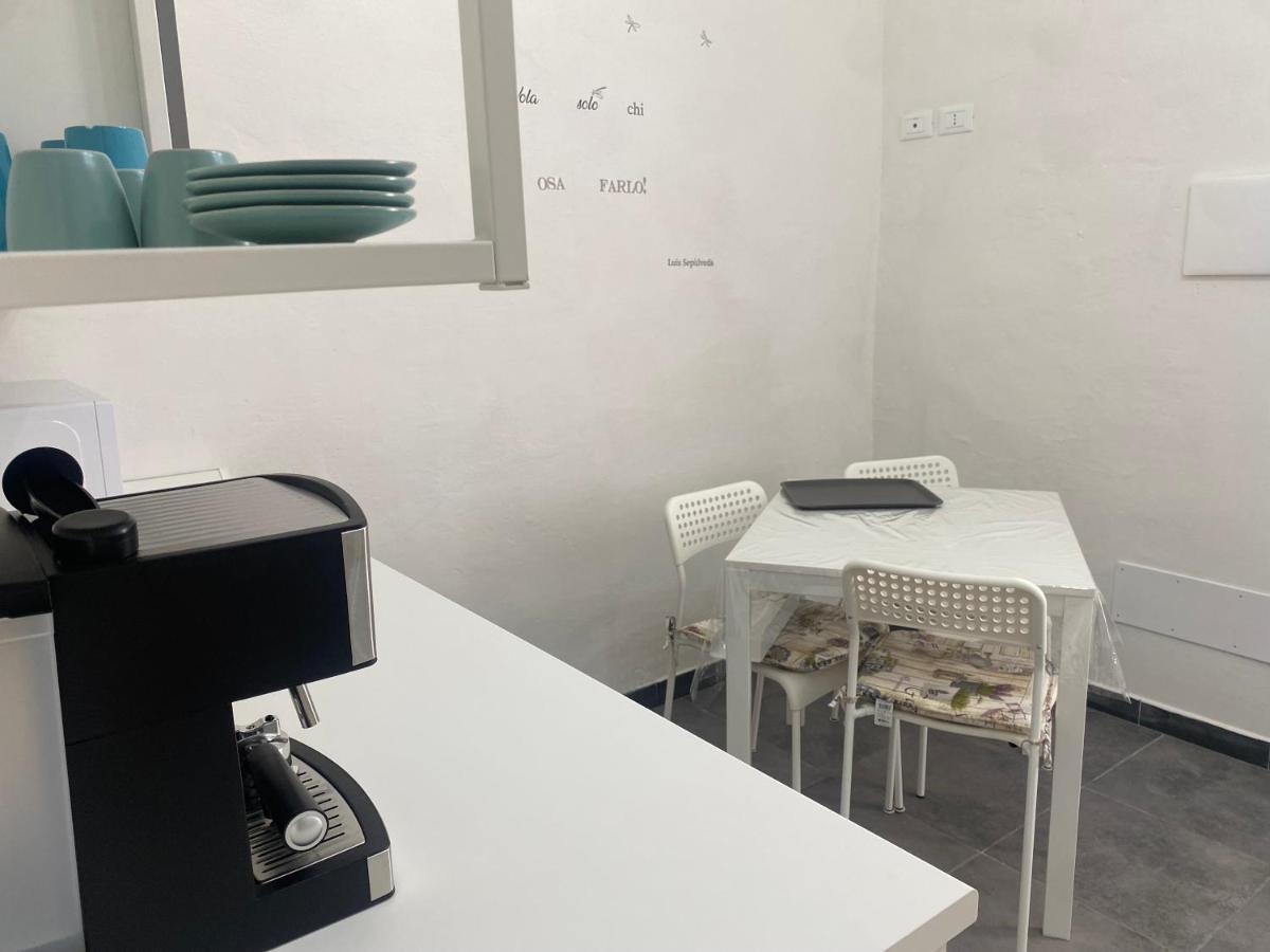 La Petite Maison Usigliano Esterno foto