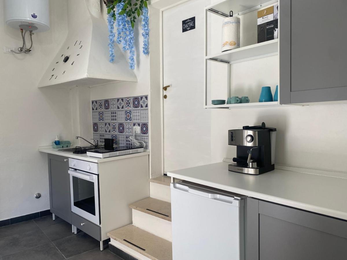 La Petite Maison Usigliano Esterno foto