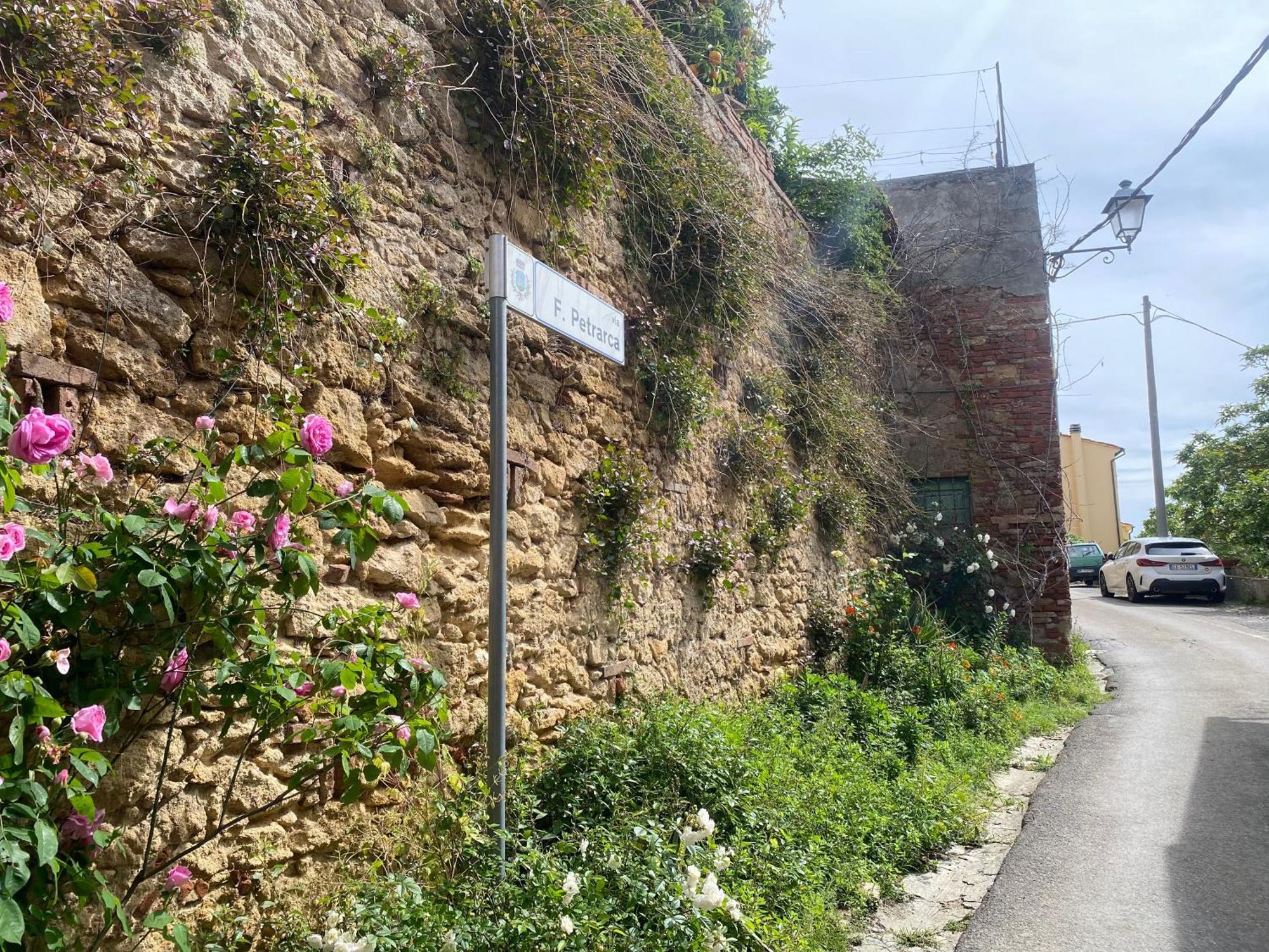 La Petite Maison Usigliano Esterno foto