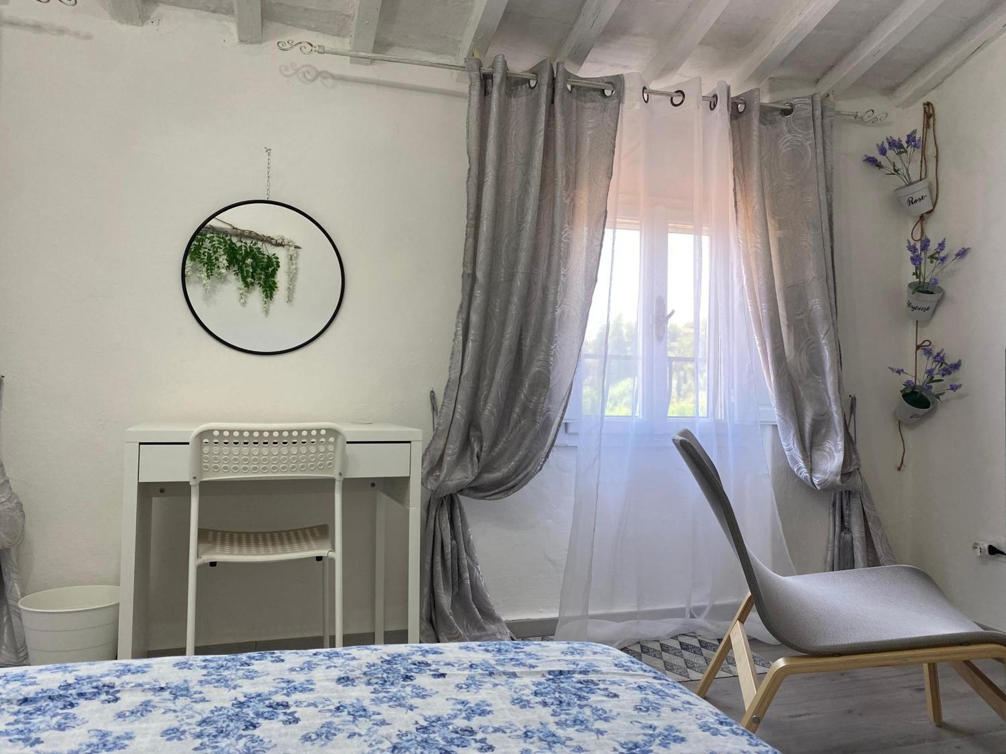 La Petite Maison Usigliano Esterno foto