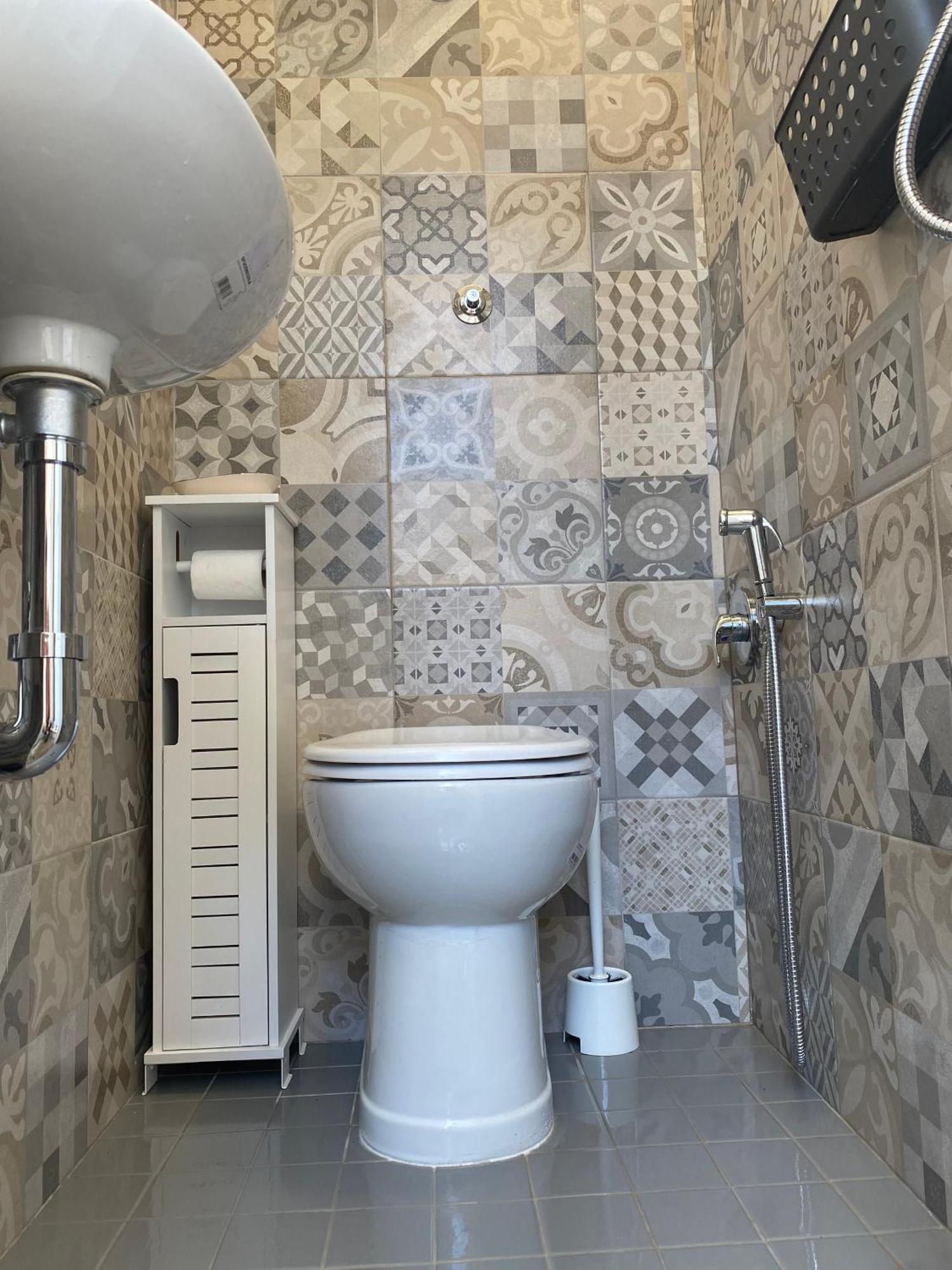 La Petite Maison Usigliano Esterno foto